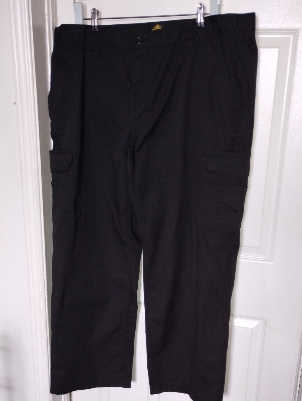 Men's Black Cargo Pants - Classic Utility Style